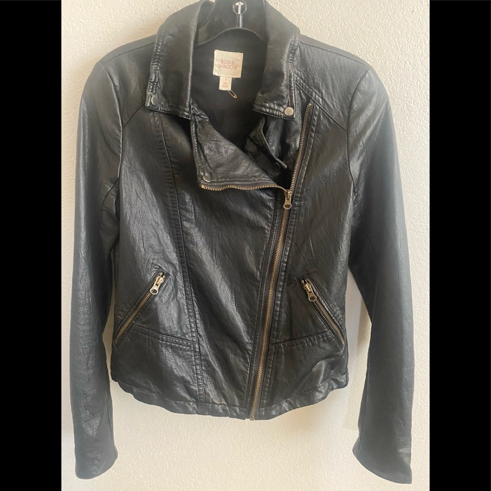 Sun & Shadow vegan motorcycle jacket size small. NWOT. Never worn